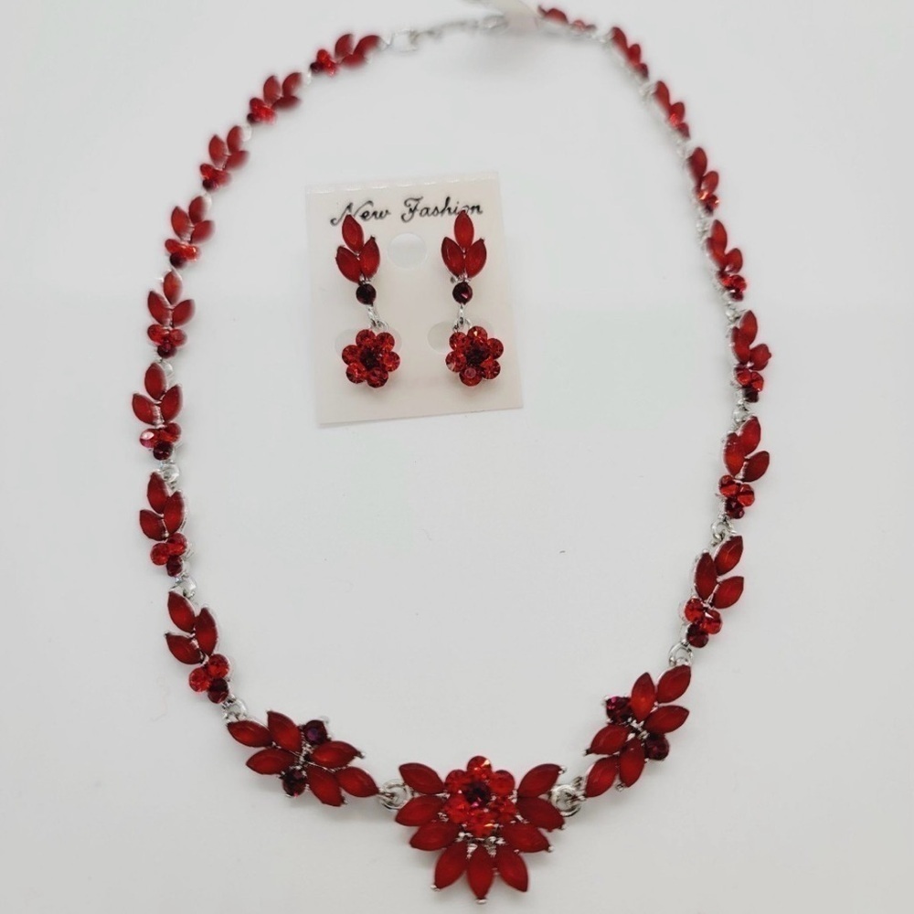 Rhodium plated silver necklace+earrings set